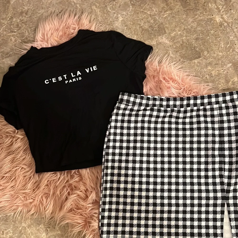 SHEIN Slogan Graphic Top & Split Hem Gingham Skirt Set - L - Picture 2 of 4